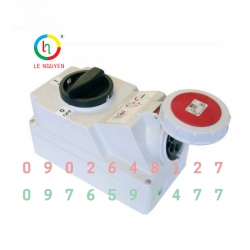 Ổ cắm công nghiệp kèm công tắc loại kín nước PCE F75252-6